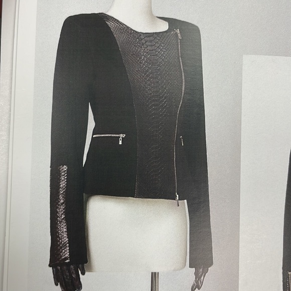 Cashmere/wool & Python Jacket. - Picture 9 of 10